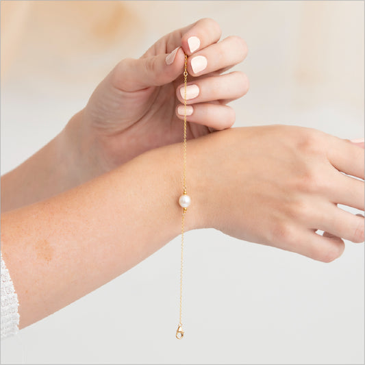 Simple Freshwater Pearl Bracelet Modeled